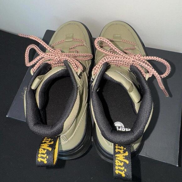 Dr. Martens Buwick Womens Size 8L Utility Boots Extra Tough Lace Up Pale Olive - Picture 8 of 15